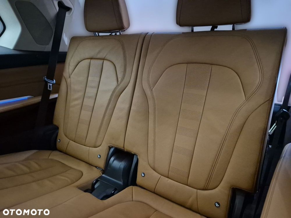 BMW X7 - 20