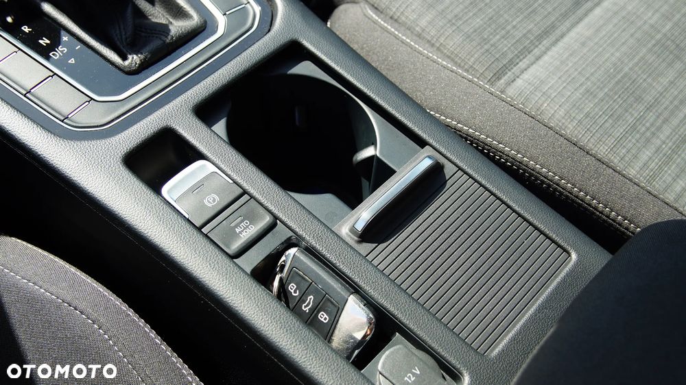 Volkswagen Passat 1.5 TSI EVO Business DSG - 25