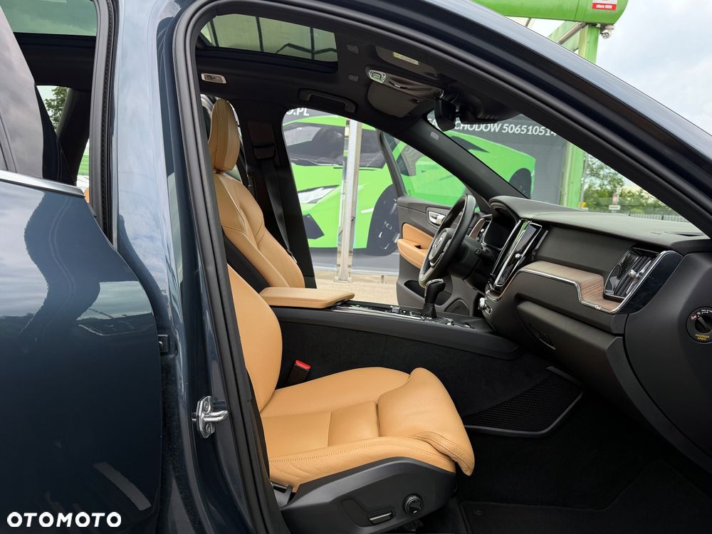 Volvo XC 60 D4 Momentum Pro - 37