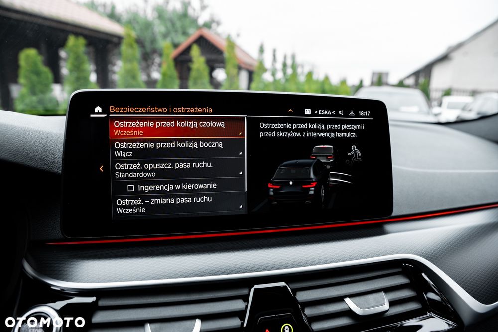 BMW Seria 5 520d M Sport - 36