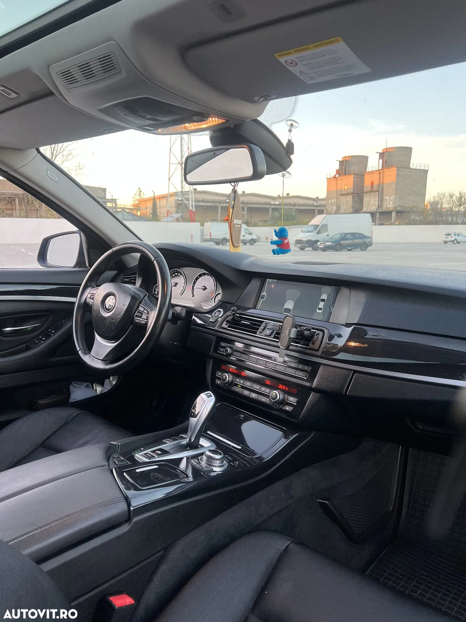 BMW Seria 5 520d - 14