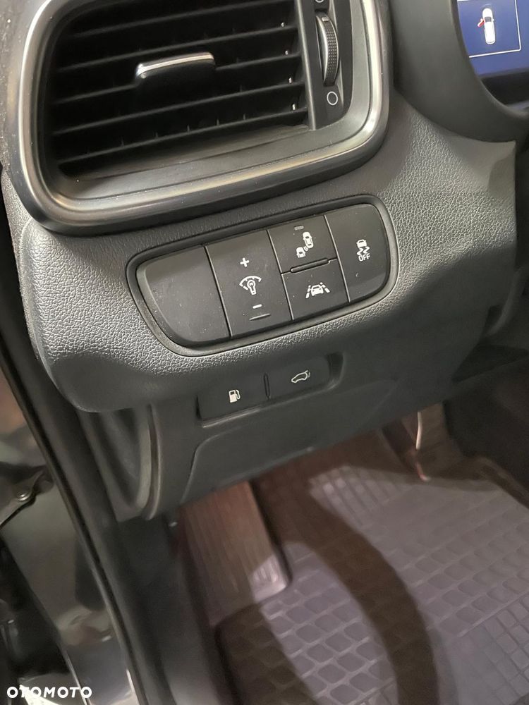 Kia Sorento 2.0 CRDI Business Line Plus - 25