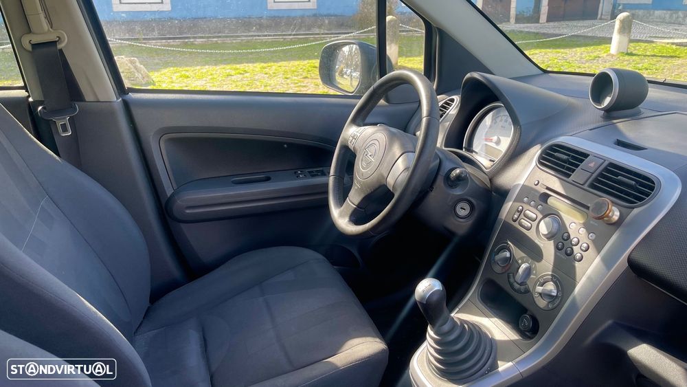 Opel Agila 1.0 Essentia - 10