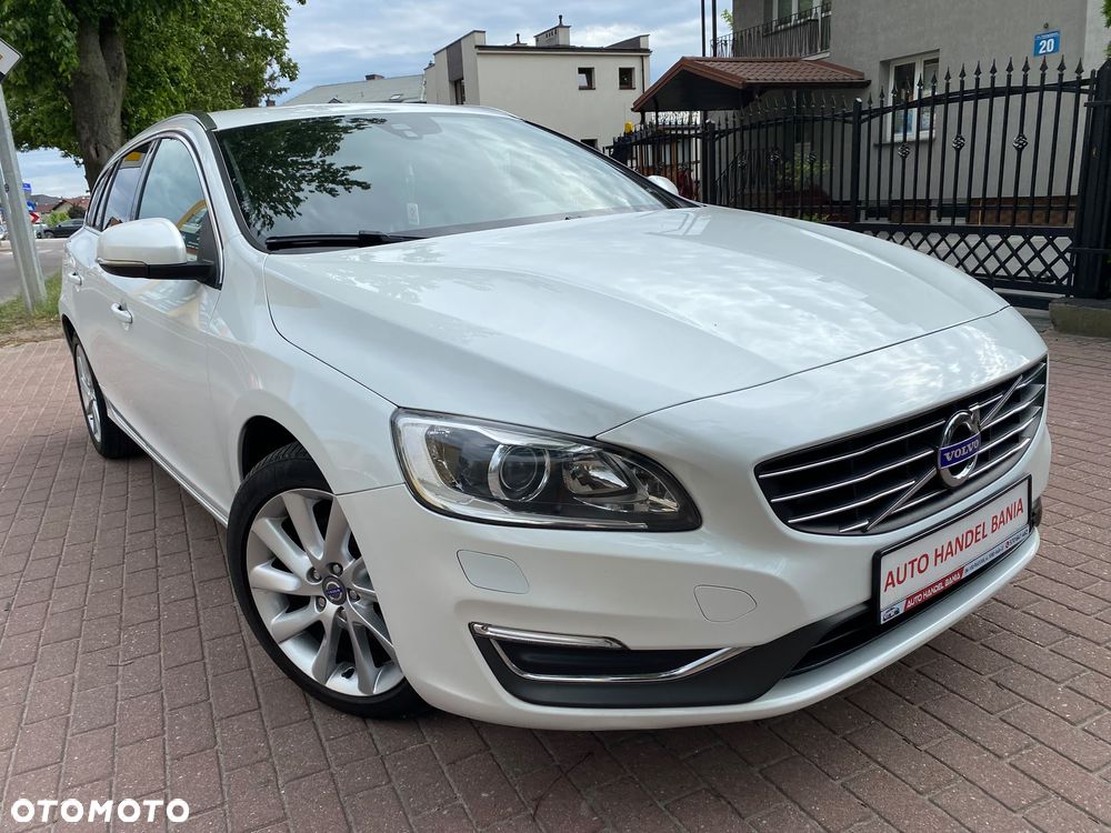 Volvo V60 D4 Momentum - 28