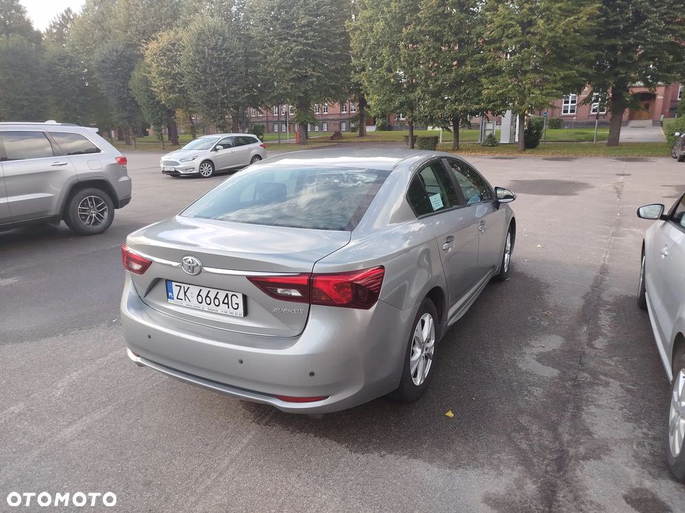 Toyota Avensis 2016