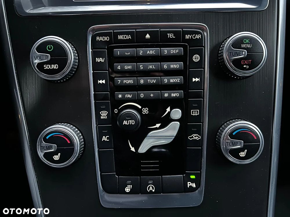 Volvo XC 60 D4 Drive-E Momentum - 14