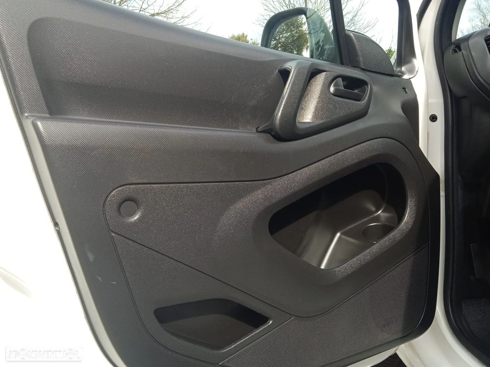 Citroën Berlingo XL (Longa) 1.6 Hdi 100cv 3 lugares 5 portas - 14