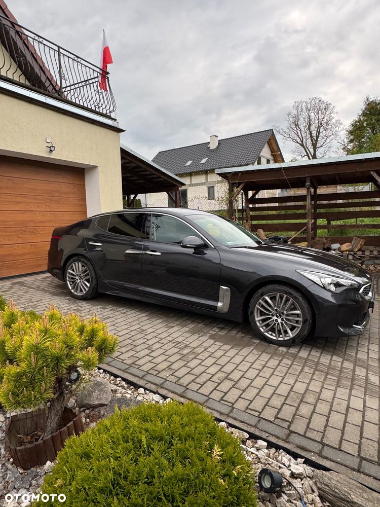 Kia Stinger 2.0 T-GDI XL - 2