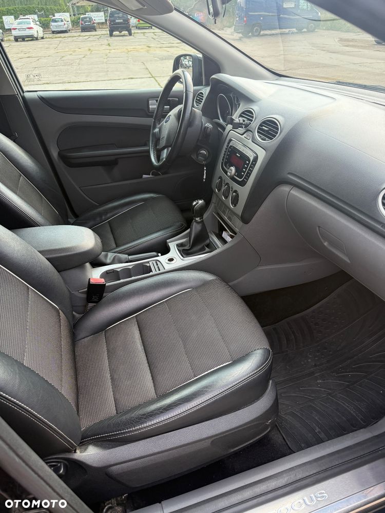 Ford Focus 1.8 FF Trend - 6