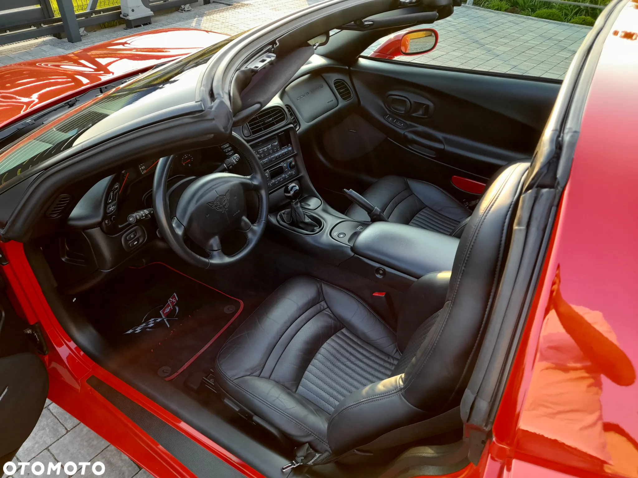 Chevrolet Corvette - 14