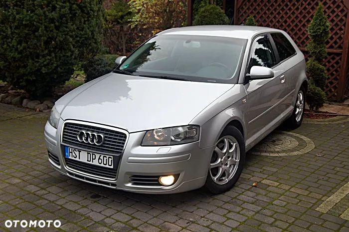 Audi A3 3-drzwiowe 2.0 FSI tiptronic Attraction - 1