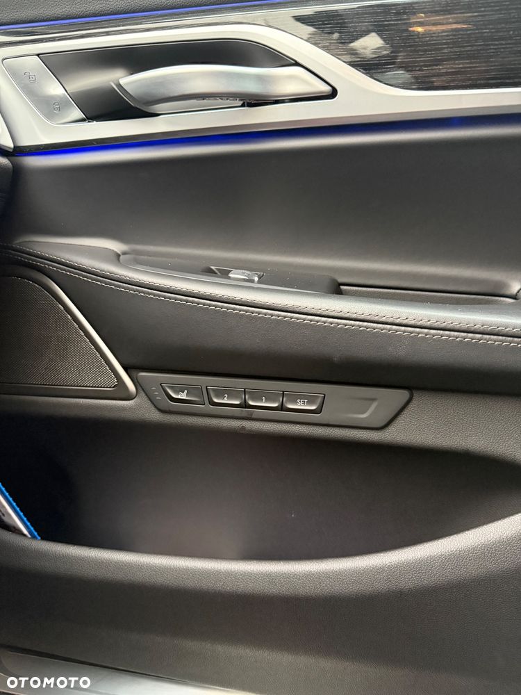 BMW Seria 7 750d xDrive sport - 18