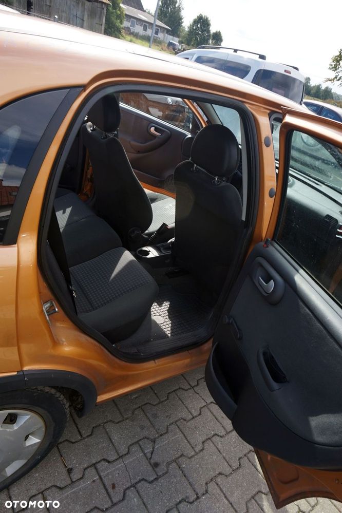 OPEL CORSA C III 5D HB 2003 Z40E 1.4 16V Z14XEP 90KM F13 374 ZŁOTY na części - 16