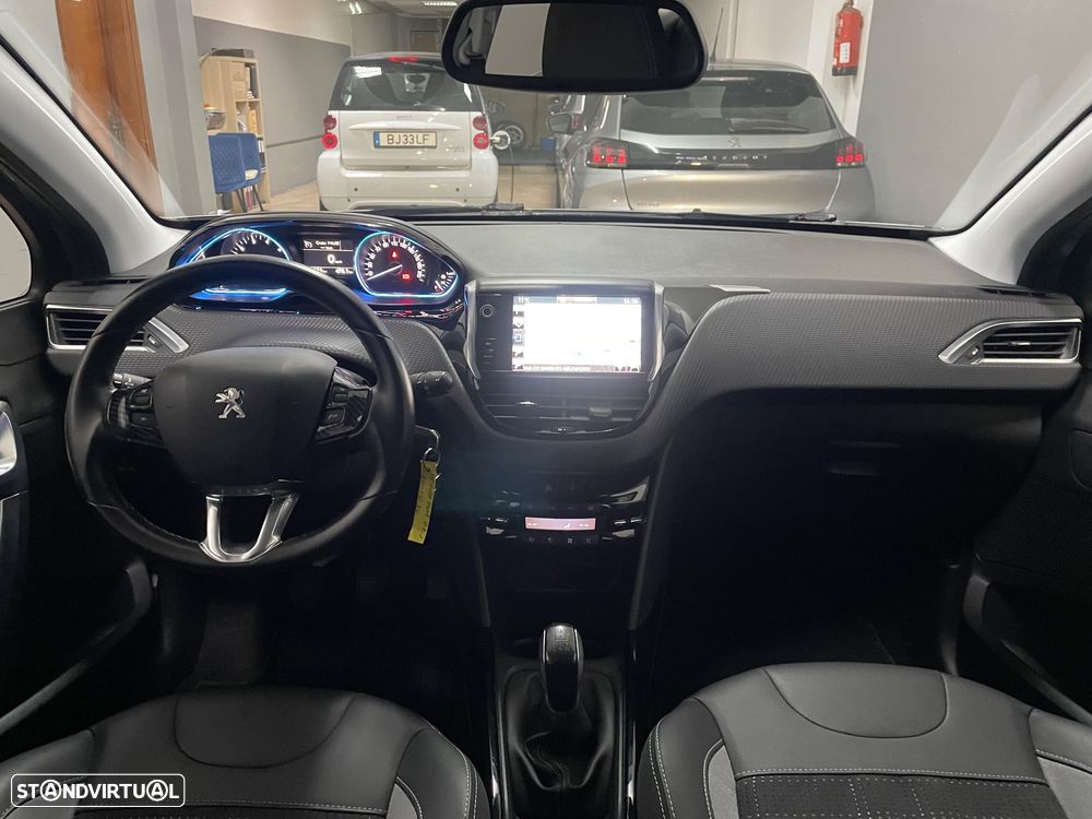 Peugeot 2008 PureTech 110 Stop&Start Allure - 24