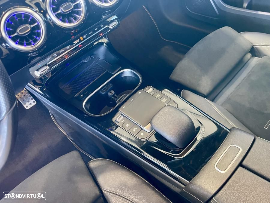 Mercedes-Benz A 250 e AMG Line - 17