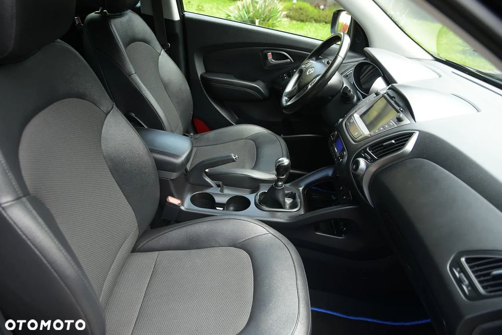 Hyundai ix35 1.6 2WD Fifa World Cup Edition - 19