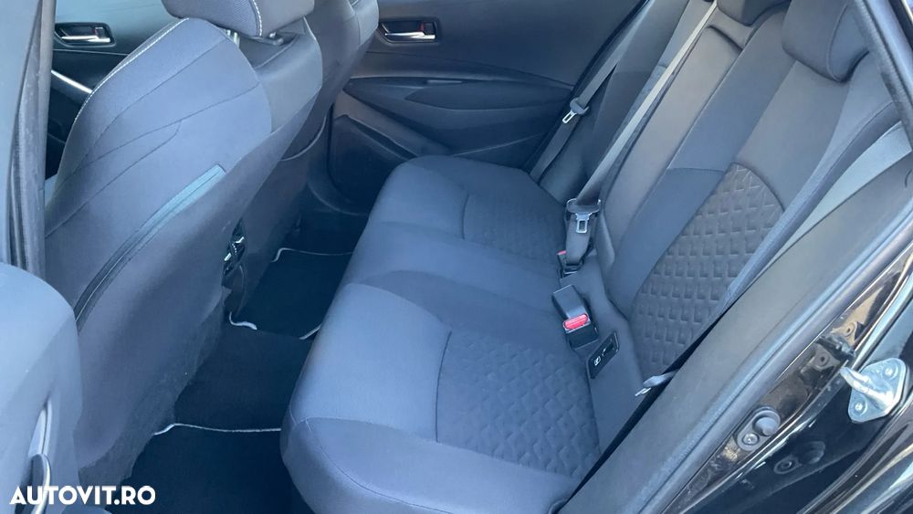 Toyota Corolla 1.8 HSD TS Dynamic - 27