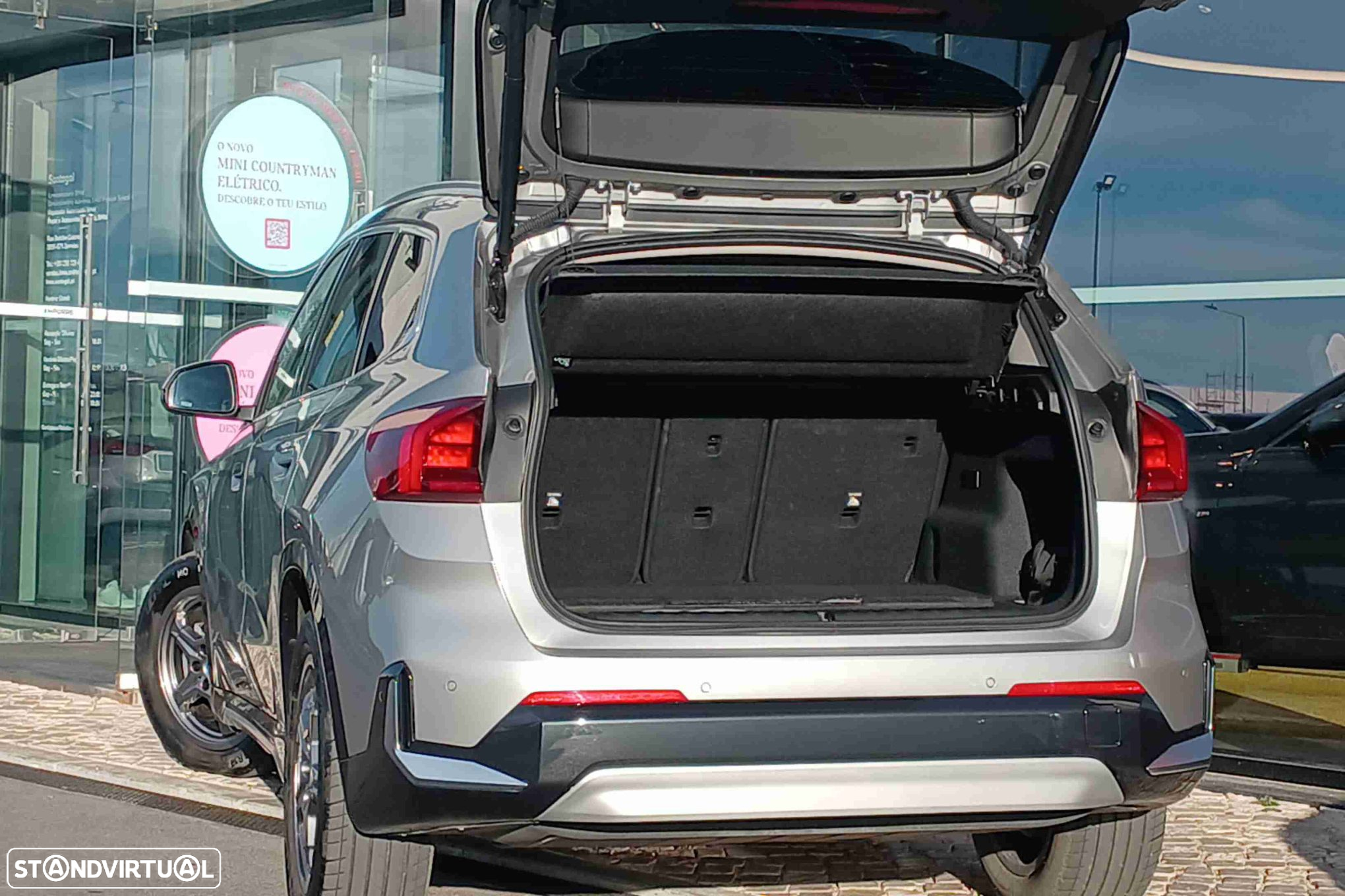 BMW iX1 eDrive20 - 14