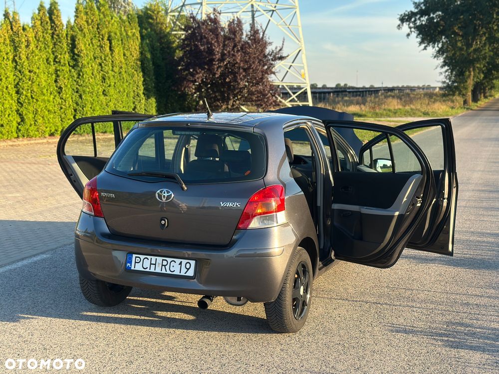 Toyota Yaris - 21
