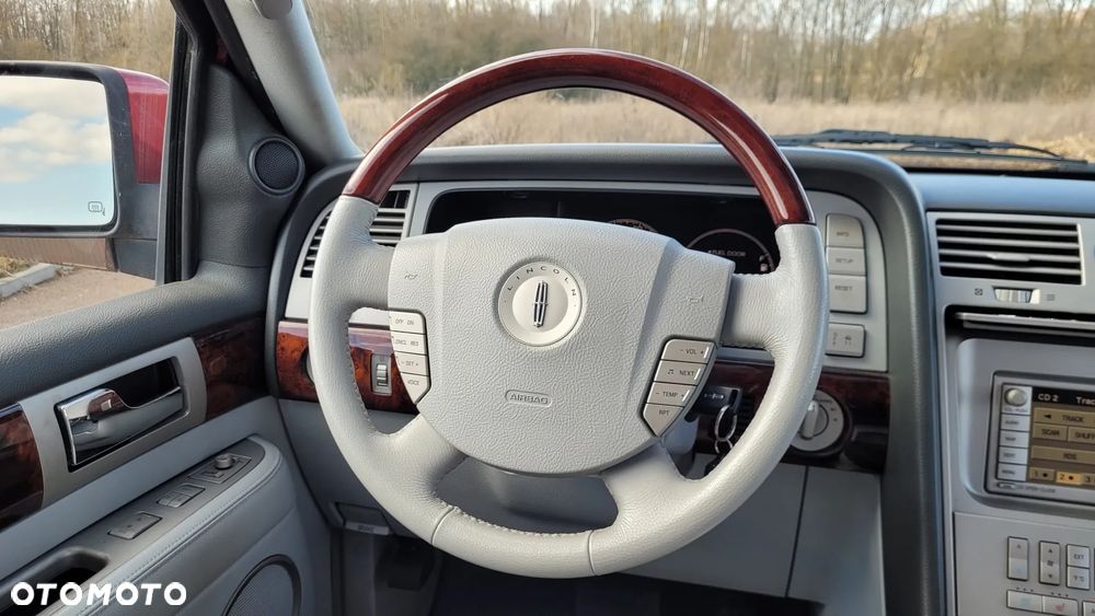 Lincoln Navigator 5.4 4WD Luxury - 7