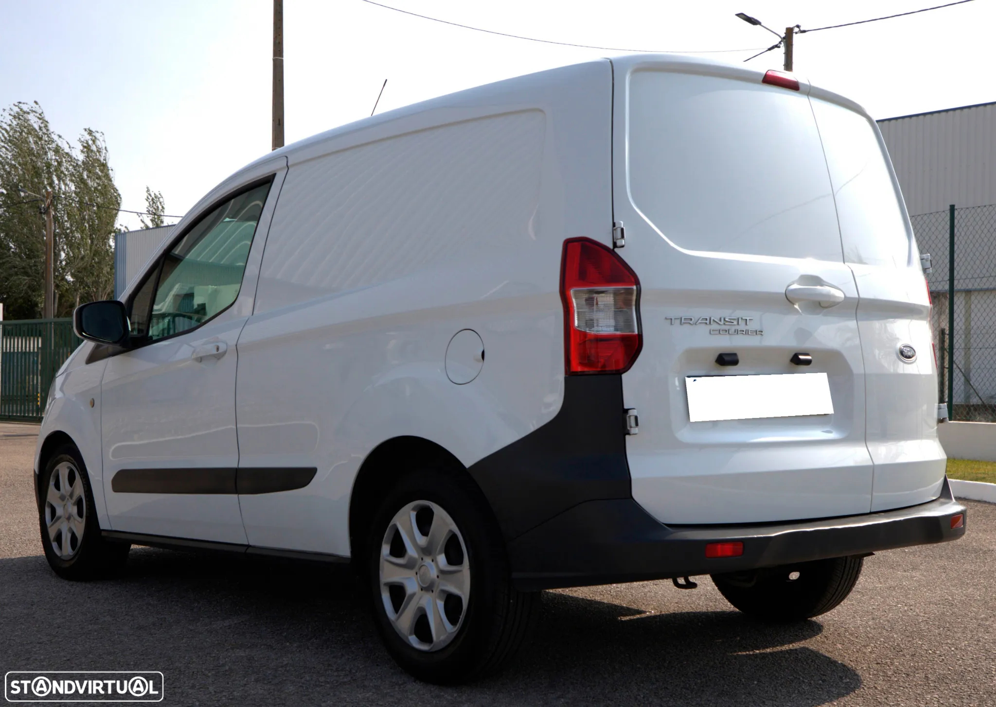 Ford Courier - 2