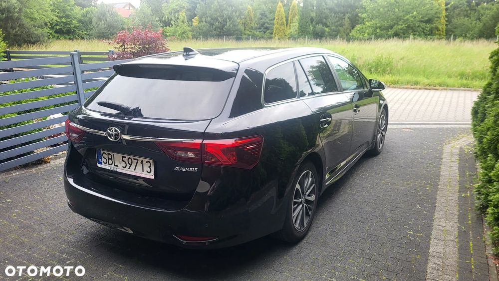 Toyota Avensis 1.8 Premium MS - 13