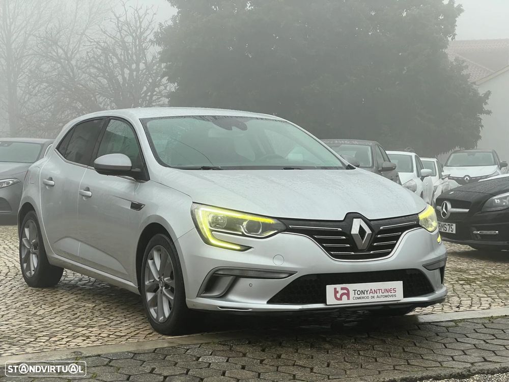 Renault Mégane - 5