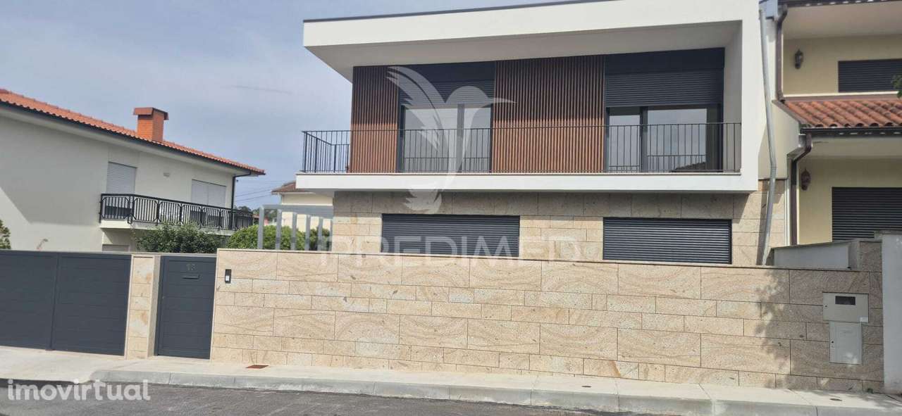 Moradia T4 em Palmeira - Grande imagem: 2/40