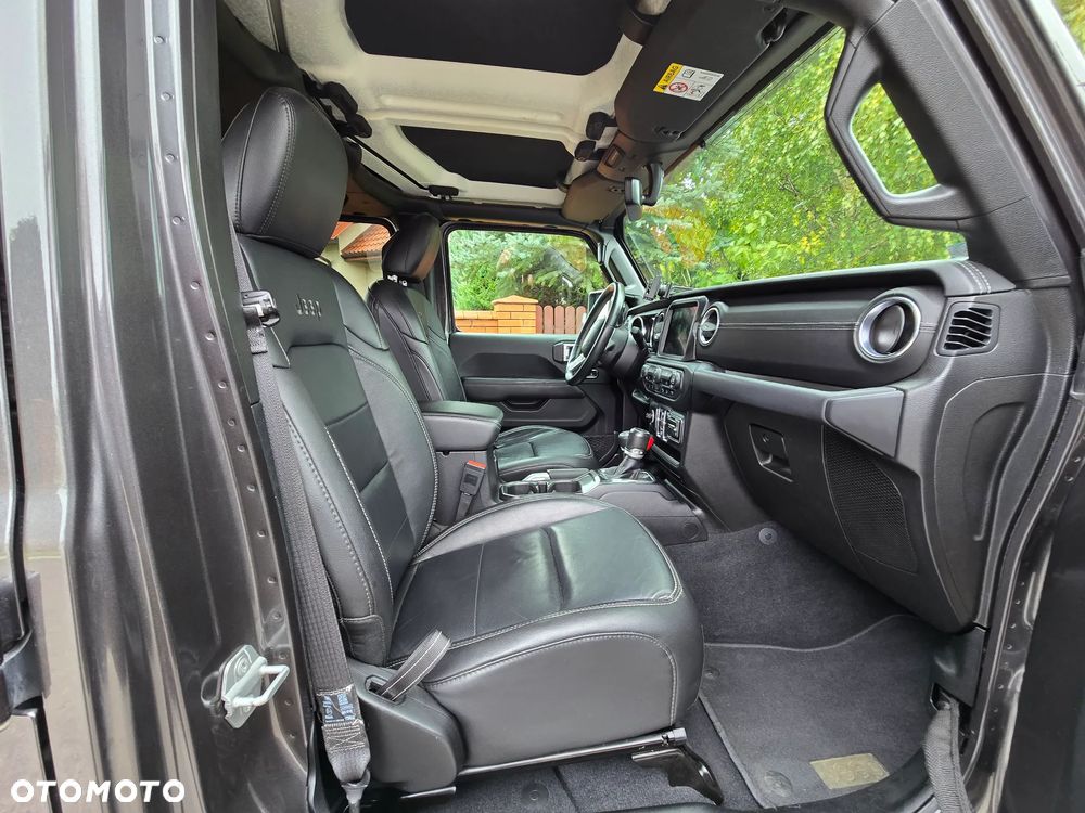 Jeep Wrangler Unlimited GME 2.0 Turbo Sahara - 24