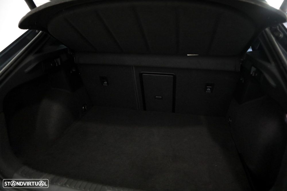 Cupra Formentor 1.4 e-Hybrid DSG VZ - 11