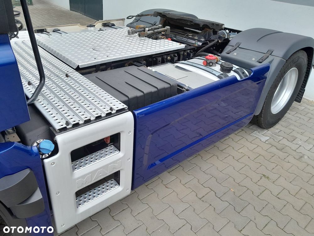 MAN TGX 18.470 4x4 HYDRODRIVE 2023r FULL OPCJA HYDRAULIKA / SKÓRZANE FOTELE - 16