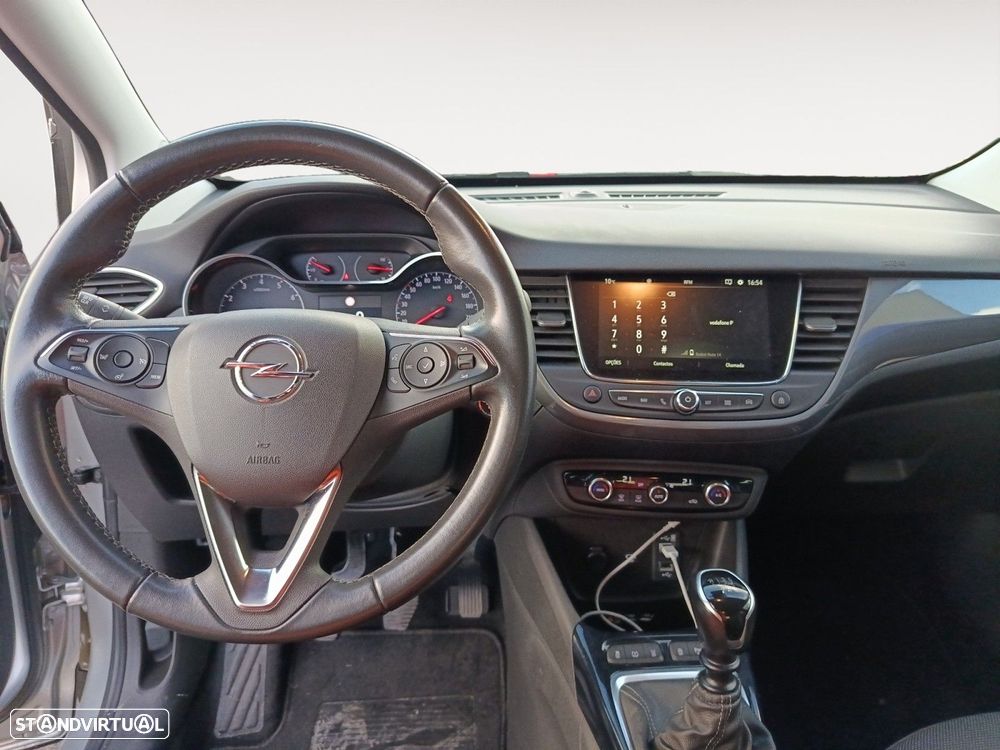 Opel Crossland 1.2 T Design & Tech - 10