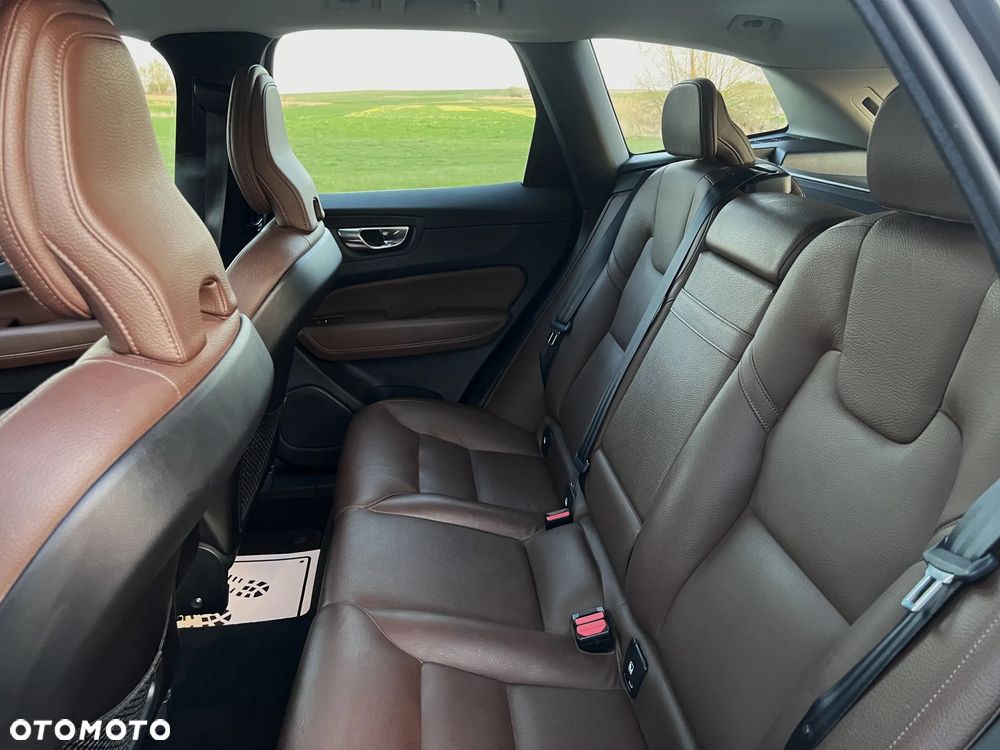 Volvo XC 60 B4 D AWD Geartronic Inscription - 35