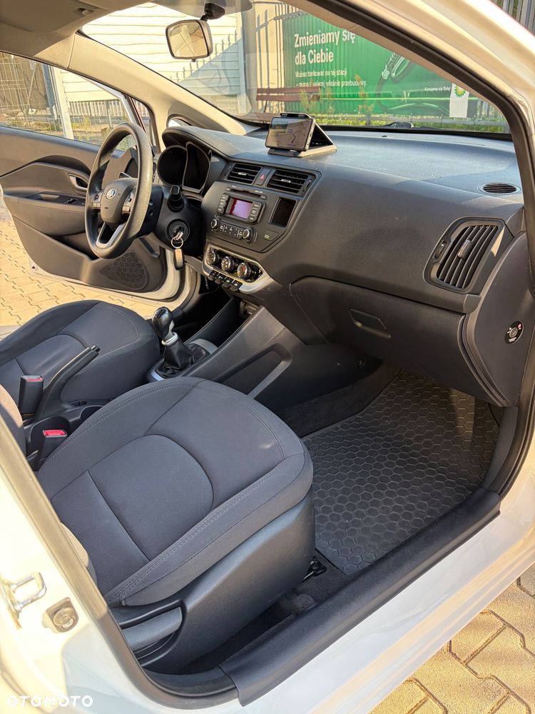 Kia Rio 1.1 crdi M - 21