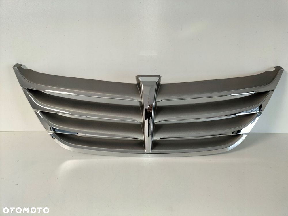 atrapa kratka grill hyundai genesis 08-13 sedan - 1