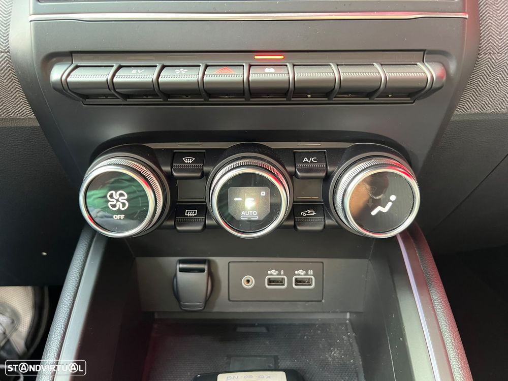 Renault Clio 1.6 E-Tech Full Hybrid RS Line - 27