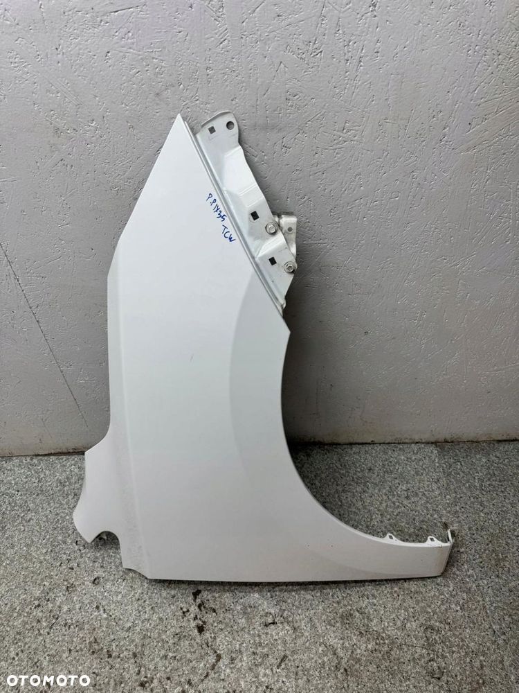 BŁOTNIK PRAWY PRZÓD HYUNDAI IX35 2013-2015 KOD KOLORU TCW