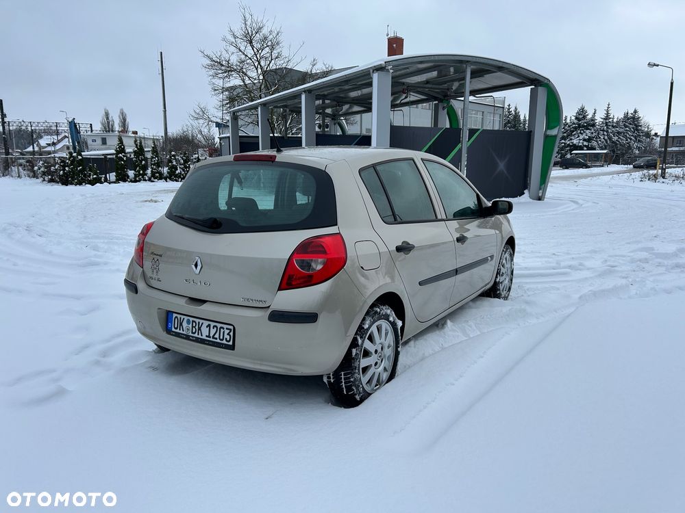 Renault Clio - 3