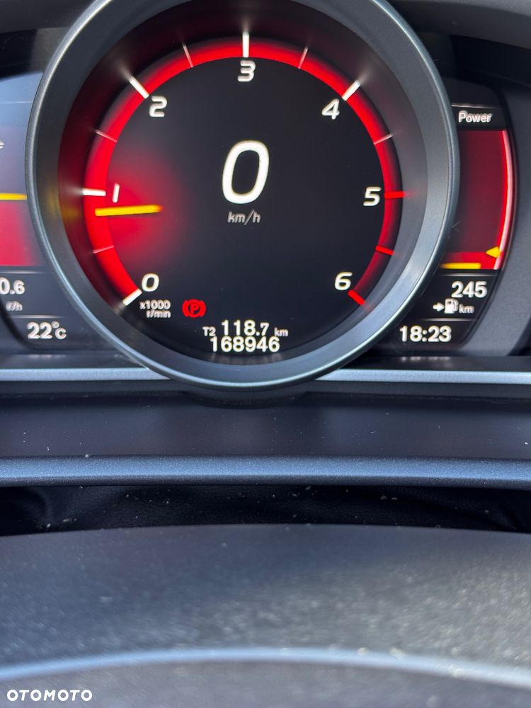 Volvo V40 Cross Country D2 Geartronic - 10
