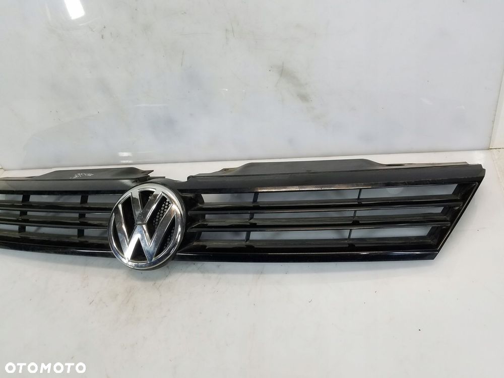 atrapa grill vw jetta vi - 3