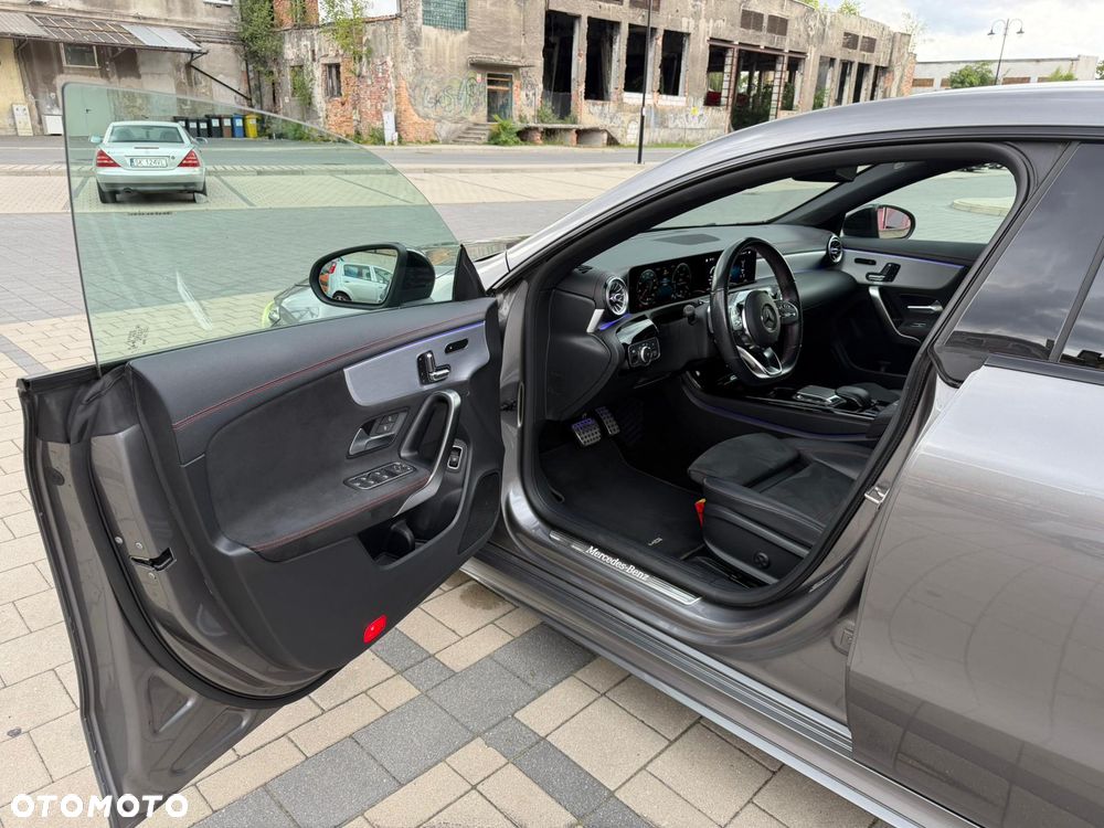 Mercedes-Benz CLA 200 AMG Line 7G-DCT - 8