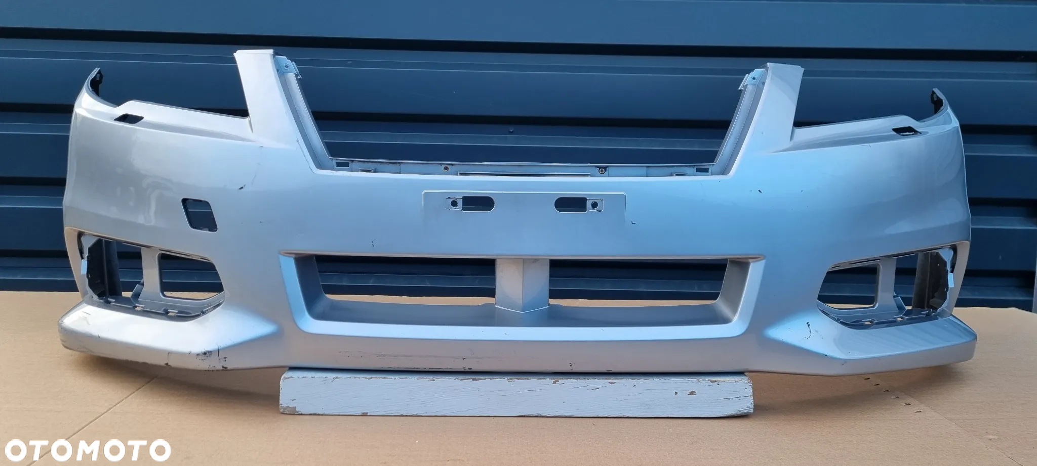 Subaru LEGACY V KOMBI 2010- zderzak przód oryginał MA041 - 2