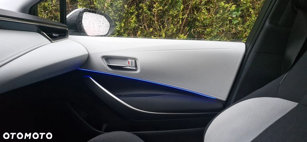 Toyota Corolla 2.0 Hybrid Executive - 14