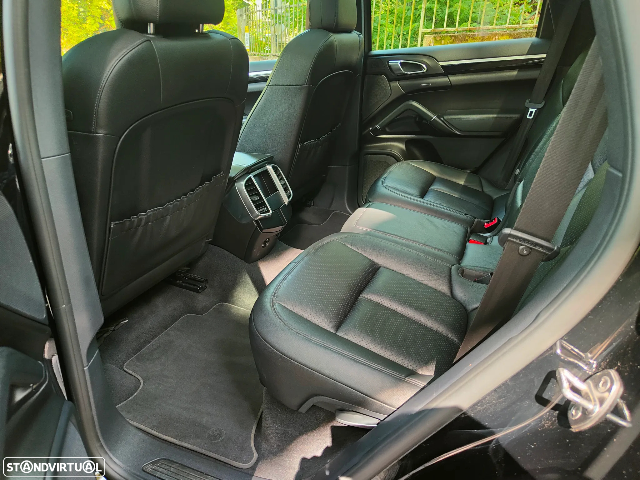 Porsche Cayenne S Hybrid - 9