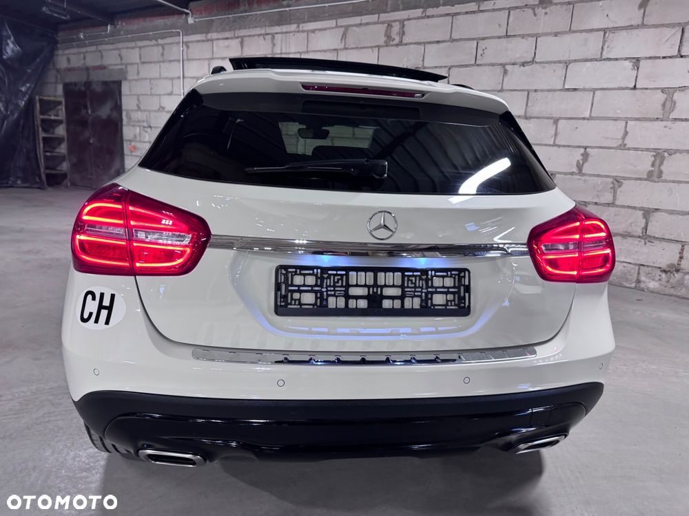 Mercedes-Benz GLA 200 7G-DCT Edition 1 - 16