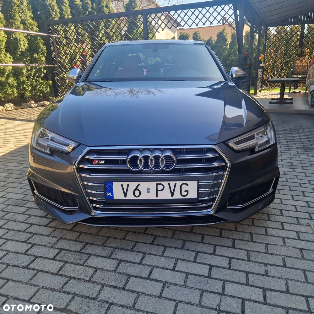 Audi S4 Limousine - 1