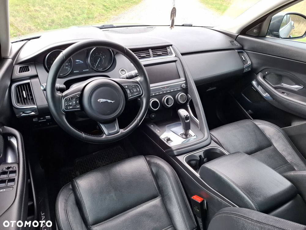 Jaguar E-Pace P250 AWD R-Dynamic S - 9
