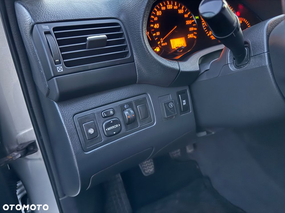 Toyota Avensis 1.8 VVT-i Luna - 9