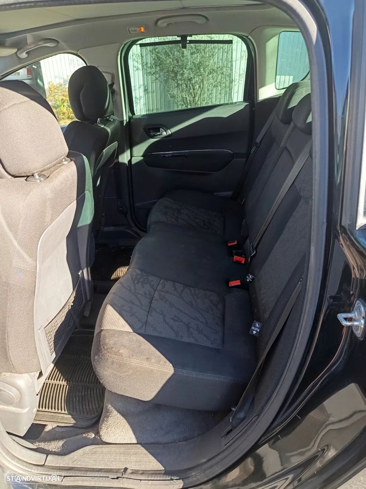 Peugeot 3008 1.6 HDi Premium - 6