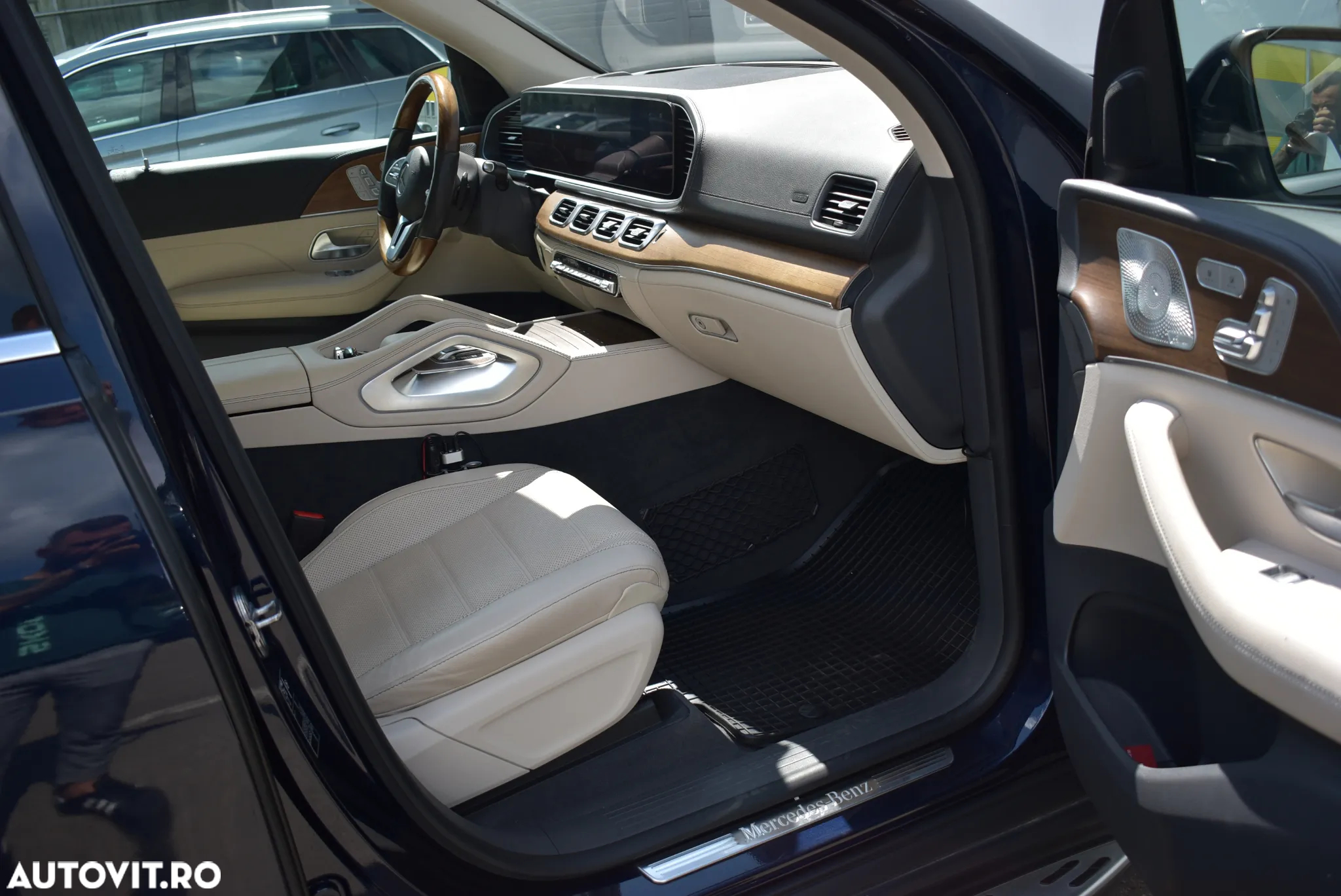 Mercedes-Benz GLE - 29